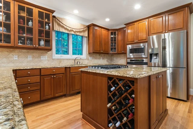 Kitchen Cabinet